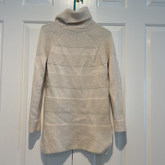 Sweater - Picture 2 of 3